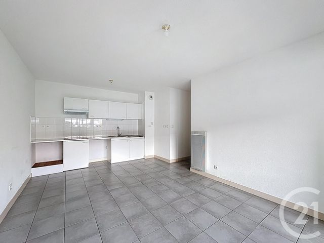 Appartement T3 à vendre - 3 pièces - 57.95 m2 - ONDRES - 40 - AQUITAINE - Century 21 Dune Et Or