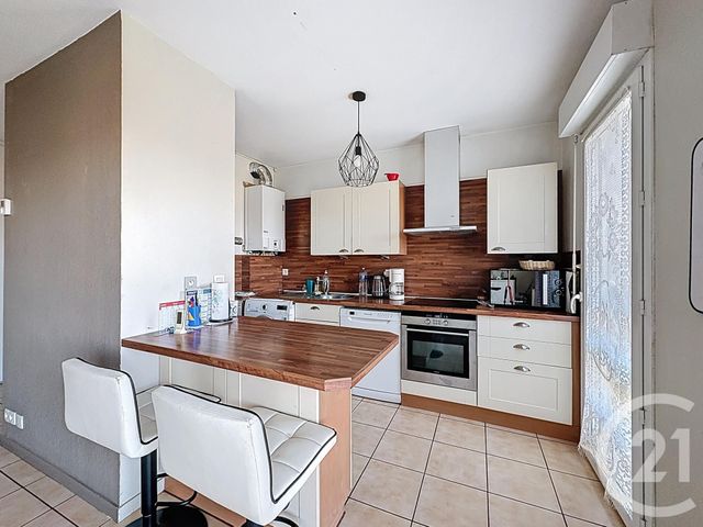 Appartement T3 à vendre - 3 pièces - 65.48 m2 - ONDRES - 40 - AQUITAINE - Century 21 Dune Et Or