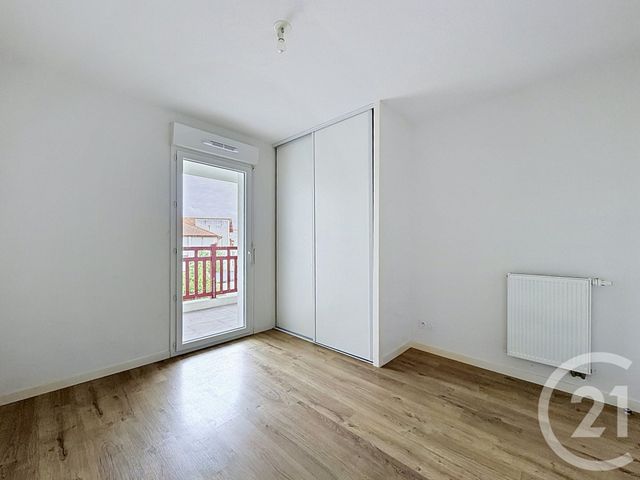Appartement T3 à vendre - 3 pièces - 51.4 m2 - ST PIERRE D IRUBE - 64 - AQUITAINE - Century 21 Dune Et Or