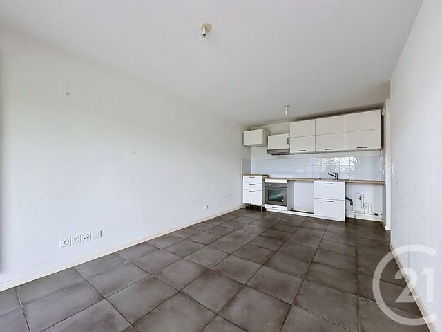 Appartement T3 à vendre - 3 pièces - 51.4 m2 - ST PIERRE D IRUBE - 64 - AQUITAINE - Century 21 Dune Et Or