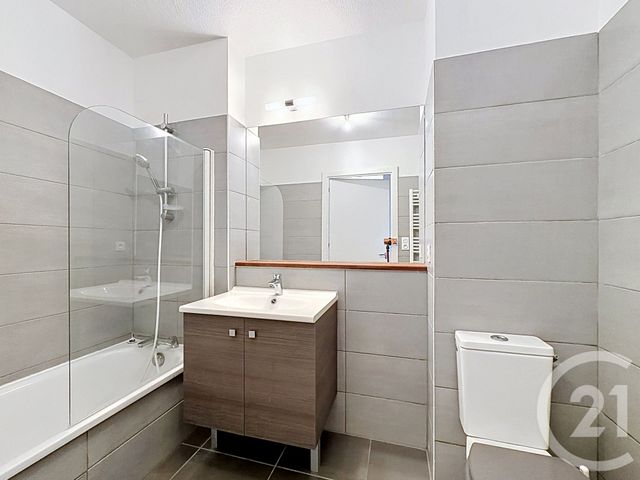 Appartement T3 à vendre - 3 pièces - 51.4 m2 - ST PIERRE D IRUBE - 64 - AQUITAINE - Century 21 Dune Et Or