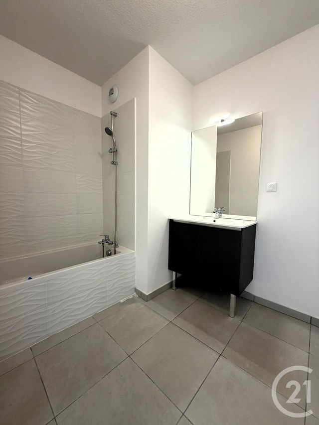Appartement F3 à louer - 3 pièces - 65.36 m2 - ST VINCENT DE TYROSSE - 40 - AQUITAINE - Century 21 Dune Et Or