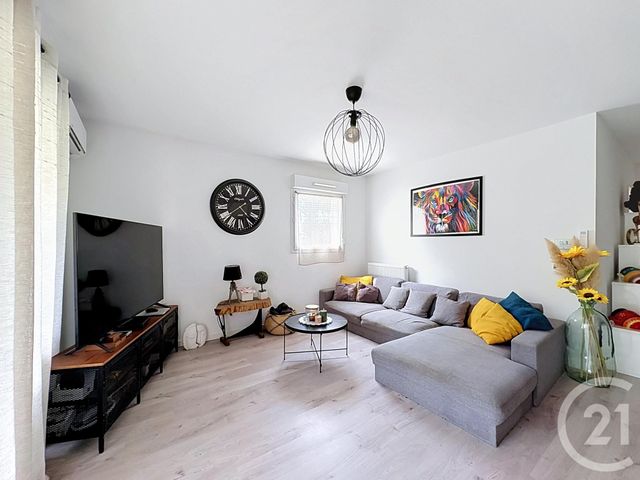 Appartement T3 à vendre - 3 pièces - 66.77 m2 - ONDRES - 40 - AQUITAINE - Century 21 Dune Et Or