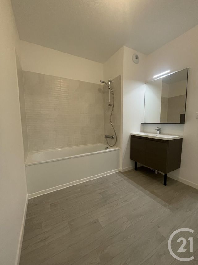 Appartement T3 à louer - 3 pièces - 63.6 m2 - DAX - 40 - AQUITAINE - Century 21 Dune Et Or
