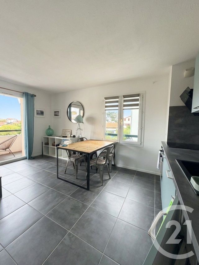 Appartement F2 à louer - 2 pièces - 38.07 m2 - GUETHARY - 64 - AQUITAINE - Century 21 Dune Et Or