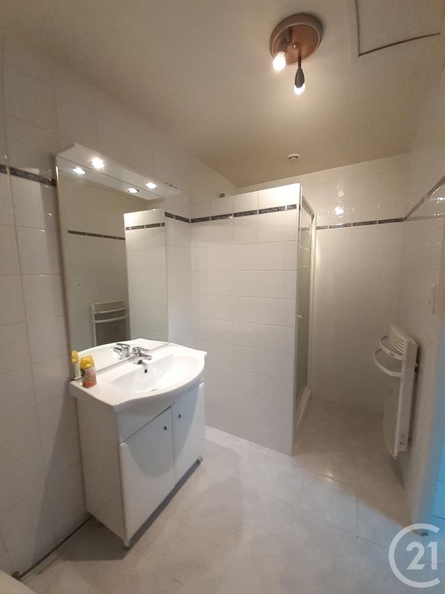 Appartement F2 à louer - 2 pièces - 40.35 m2 - USTARITZ - 64 - AQUITAINE - Century 21 Dune Et Or