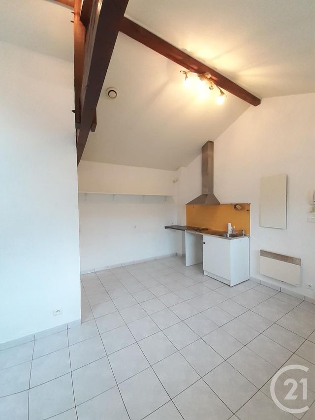 Appartement F2 à louer - 2 pièces - 40.35 m2 - USTARITZ - 64 - AQUITAINE - Century 21 Dune Et Or
