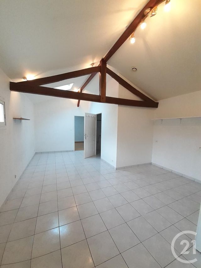Appartement F2 à louer - 2 pièces - 40.35 m2 - USTARITZ - 64 - AQUITAINE - Century 21 Dune Et Or